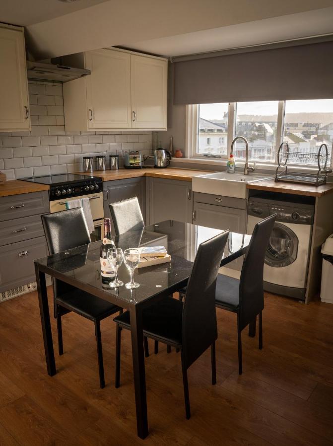 Apartment 4, Cornerhouse Apartments Ландъндо Екстериор снимка
