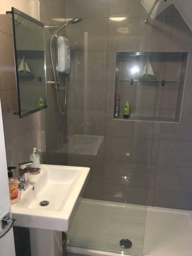 Apartment 4, Cornerhouse Apartments Ландъндо Екстериор снимка